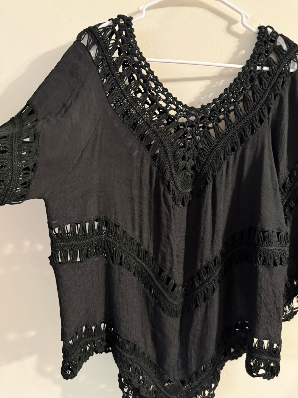 Vivid NWT Size 1X Black Crochet-Trim Women's Top - Picture 4 of 4